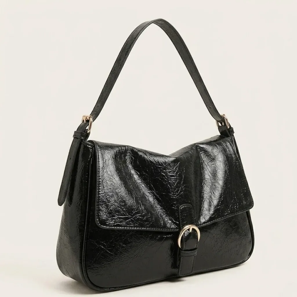 Sac bandoulière rabat similicuir brillant vintage Noir