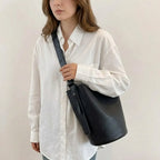 Grand sac seau cuir vegan minimaliste Noir