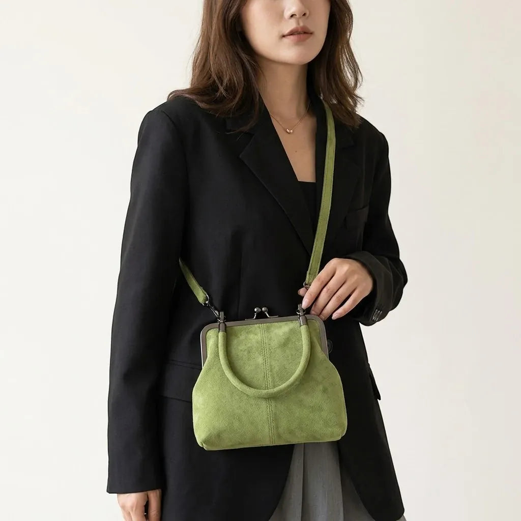 Petit sac à main clipsable en suédine Vert
