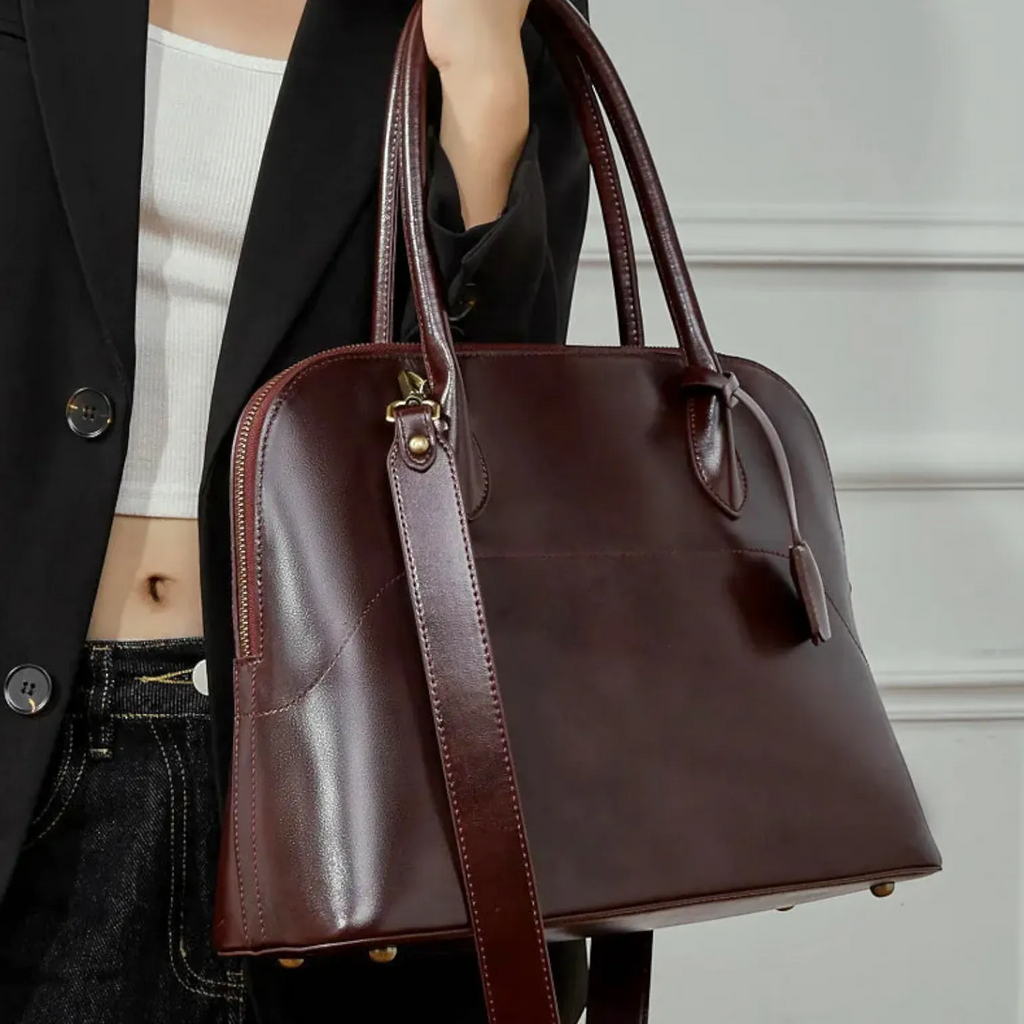 Sac bandoulière demi-lune en cuir glossé Marron
