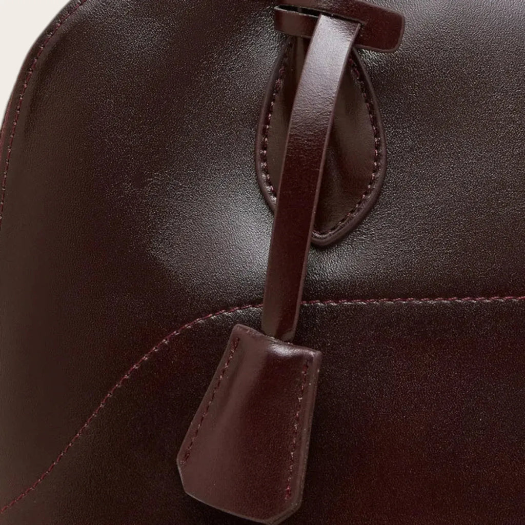 Sac bandoulière demi-lune en cuir glossé Marron