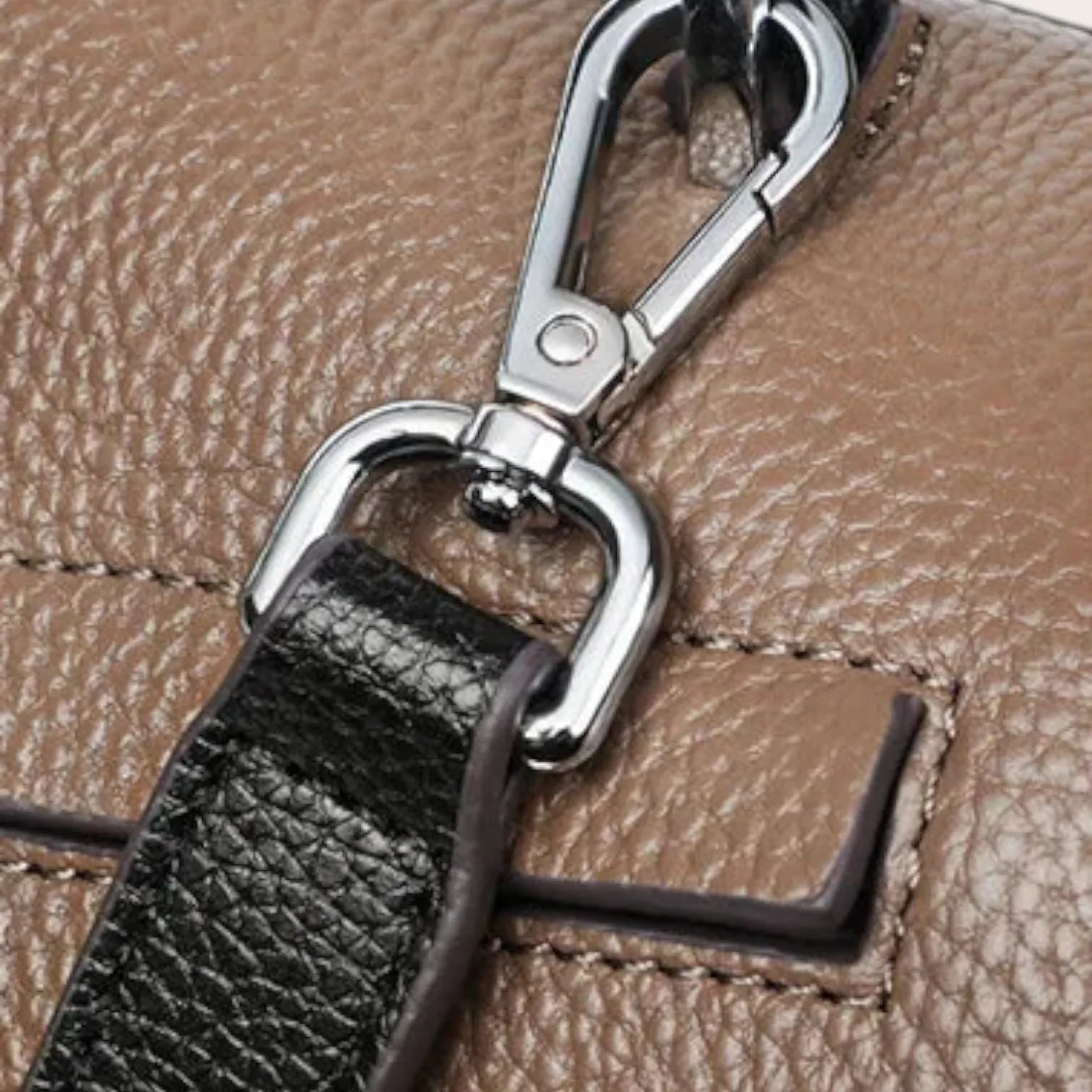 Sac bandoulière design en cuir grainé Marron