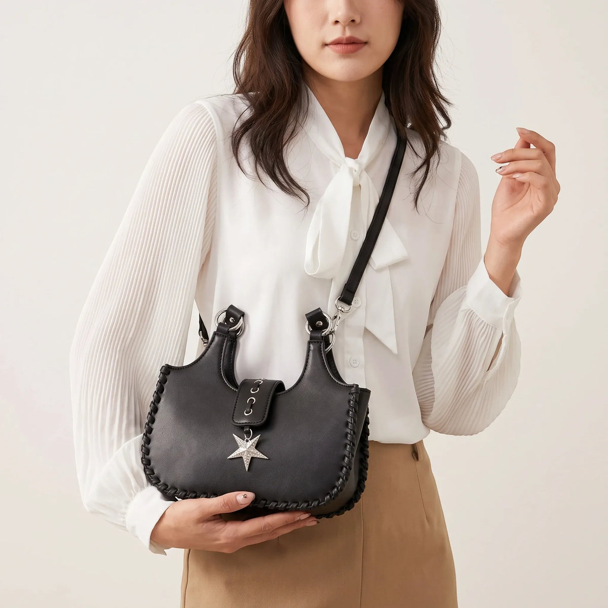 Sac demi-lune à bords tressés pendentif étoile pour femme, vue 5 - Noir