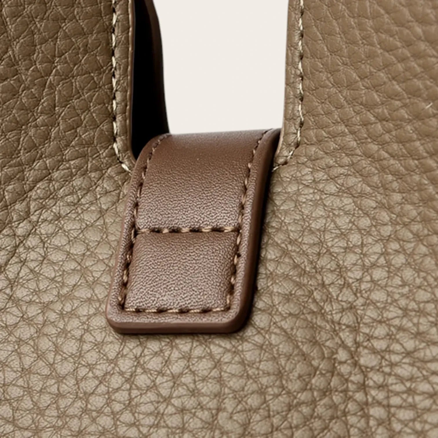 Sac épaule en cuir manchette Khaki