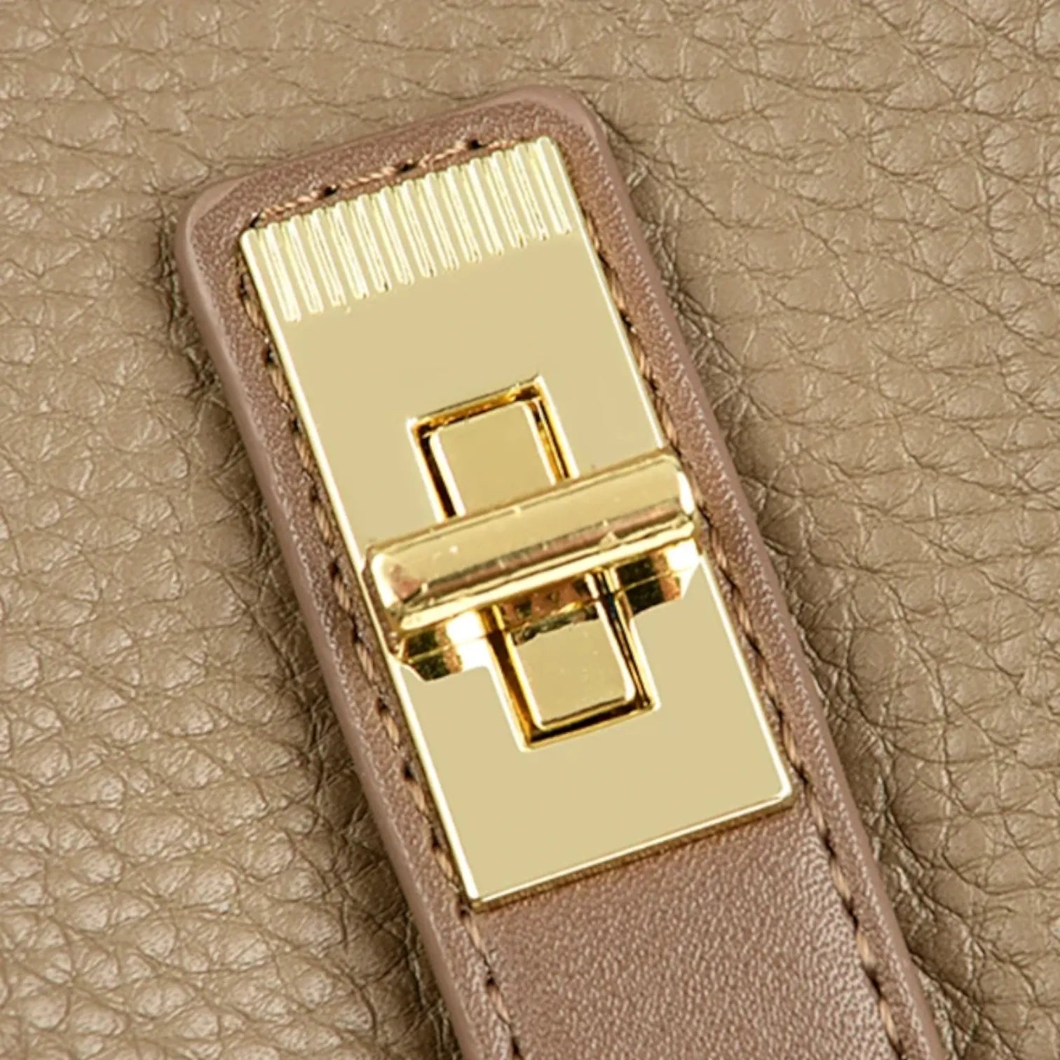 Sac épaule en cuir manchette Khaki