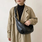 Sac hobo croissant cuir vegan structuré Noir