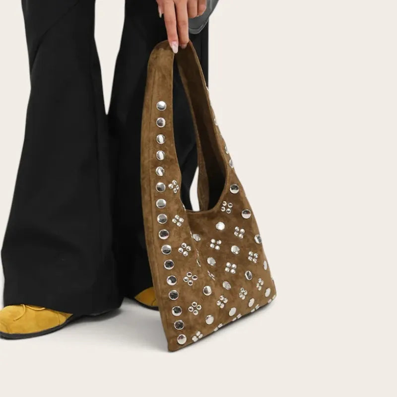 Sac hobo daim vegan clous argentés Marron