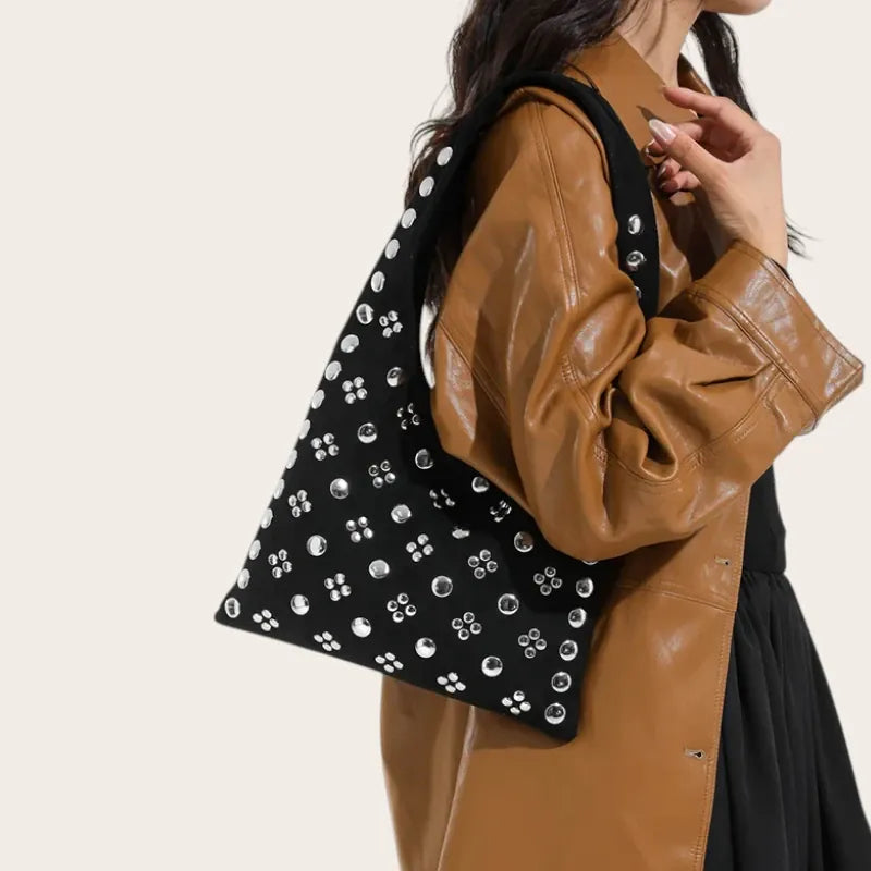 Sac hobo daim vegan clous argentés Noir