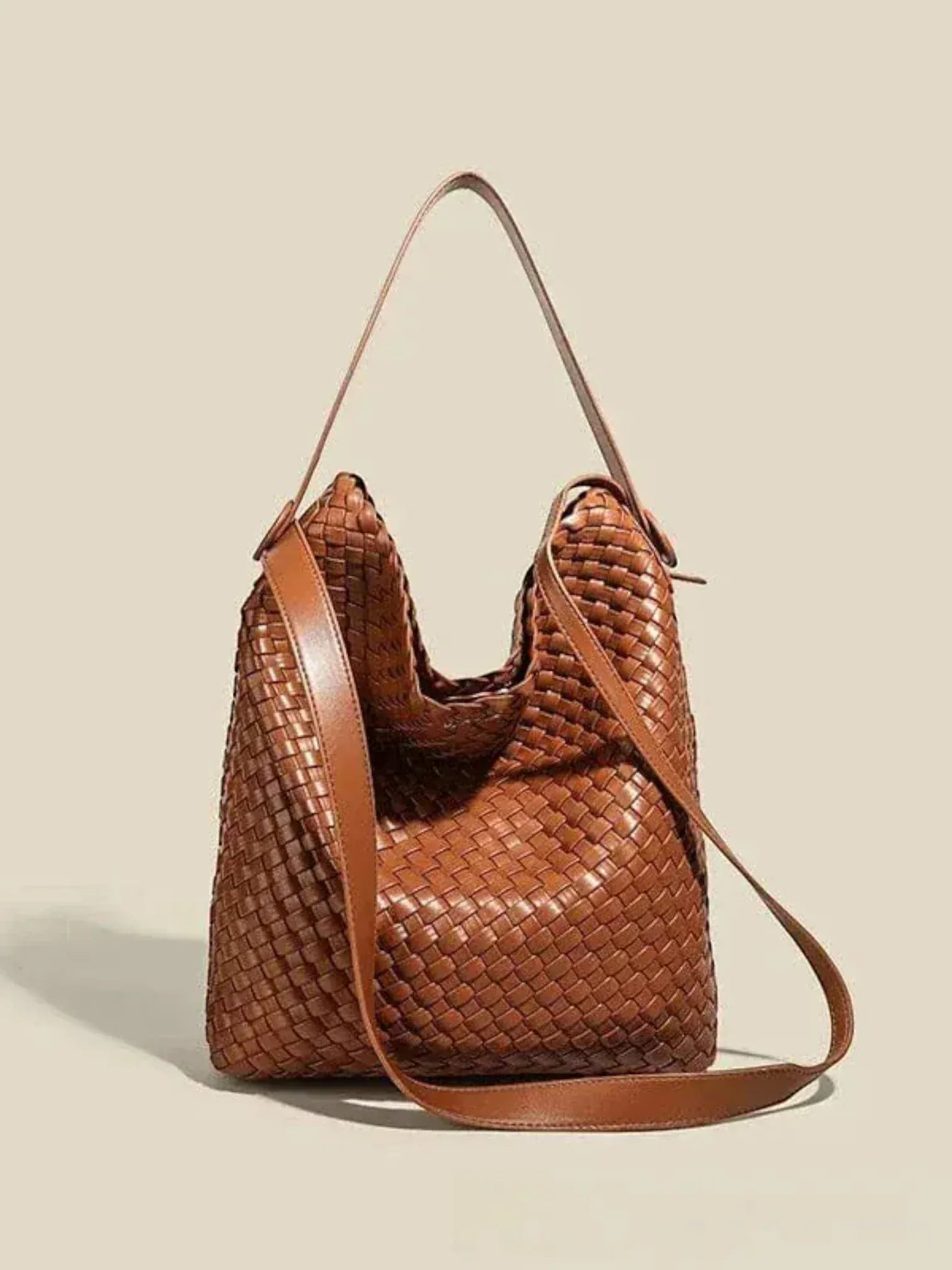 Sac seau arrangé en cuir vegan Marron