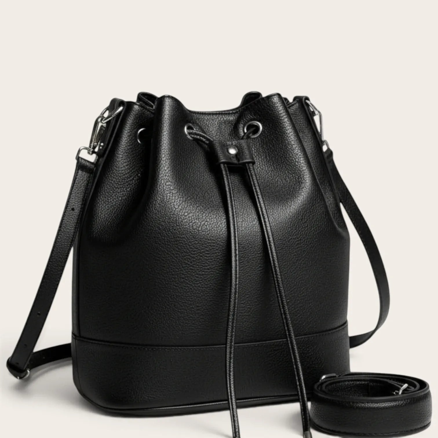 Sac seau cordon similicuir