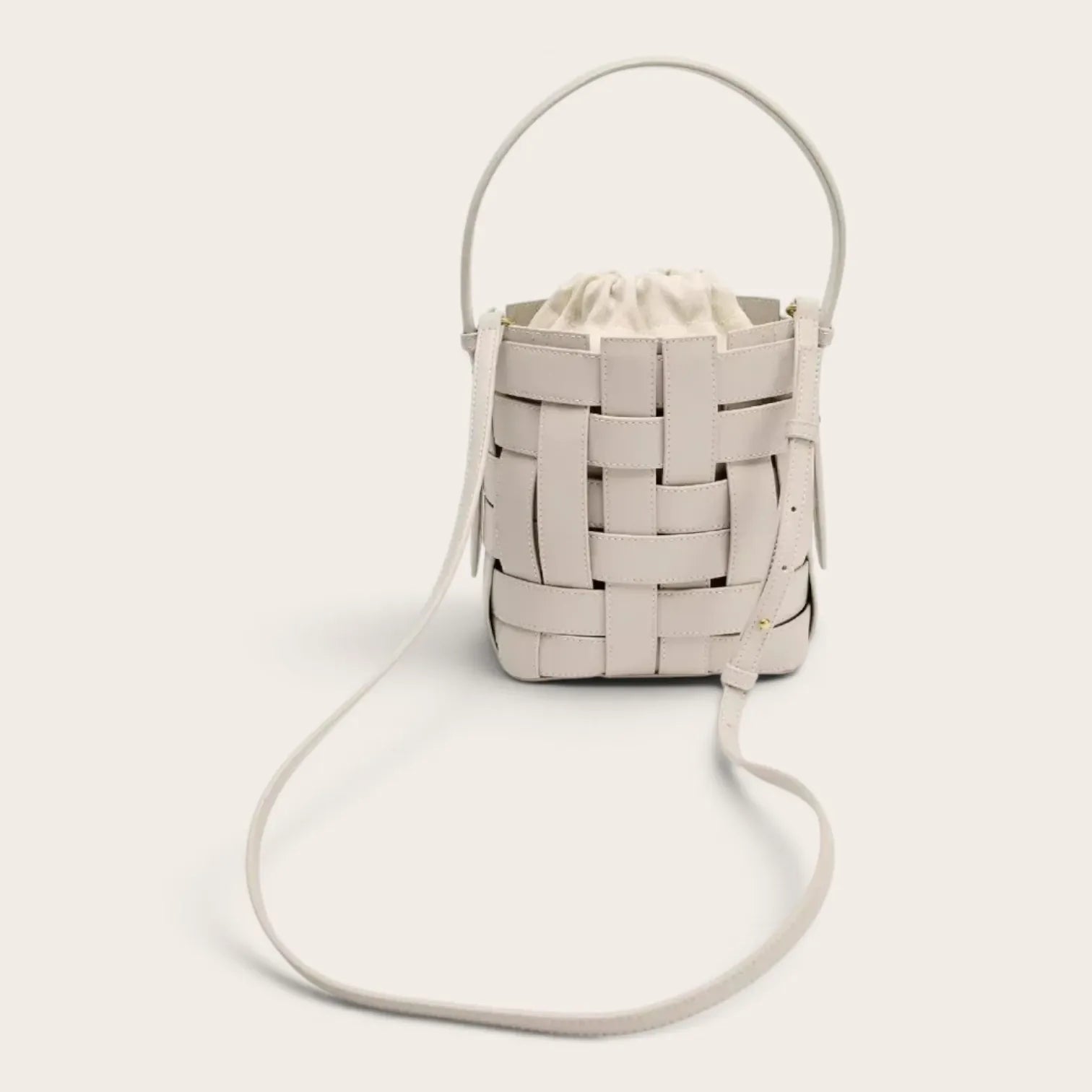 Sac seau cuir vegan tressé surpiqué