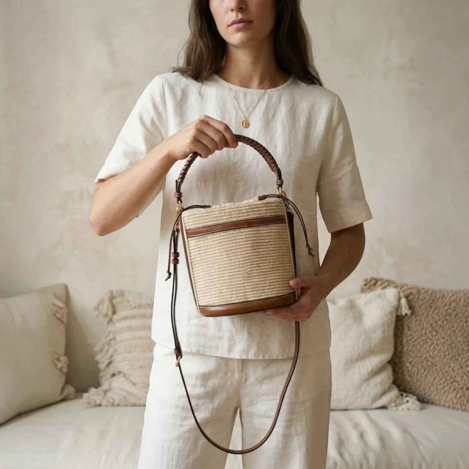 Sac seau paille et cuir