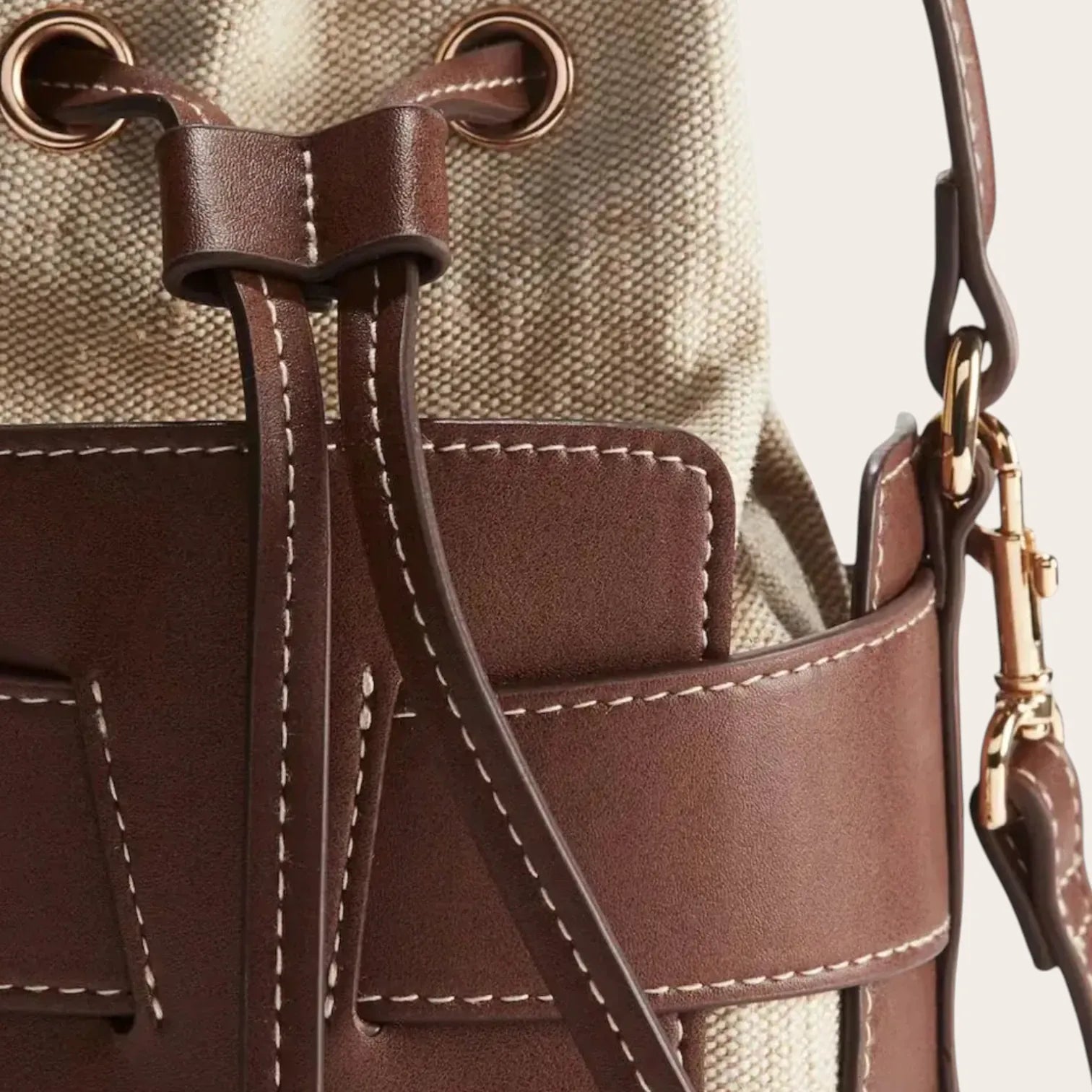 Sac seau squelette similicuir