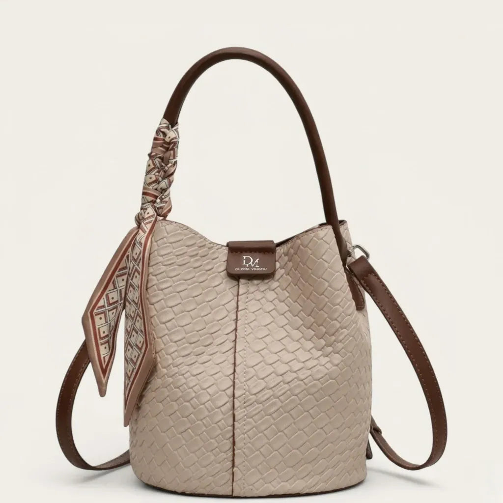 Sac seau tressé