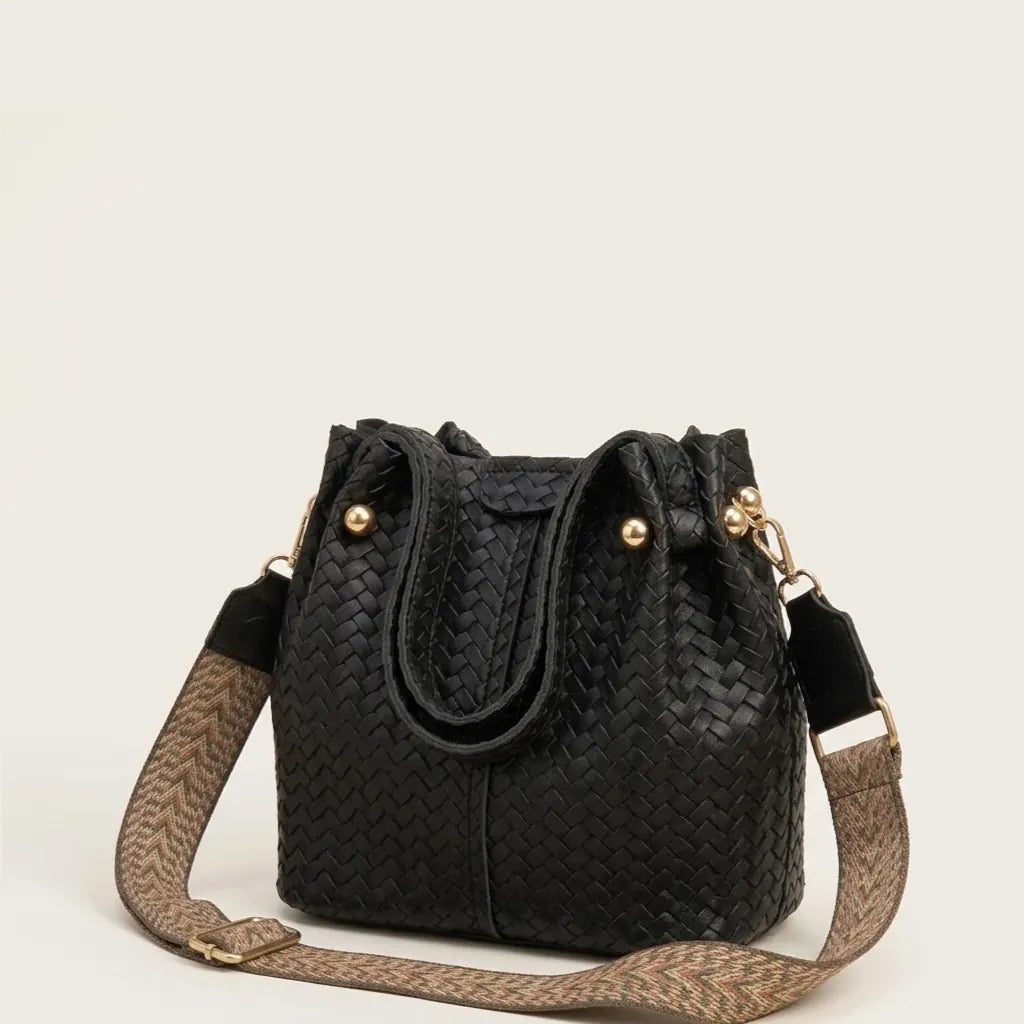 Sac seau tressé en cuir vegan épais Noir