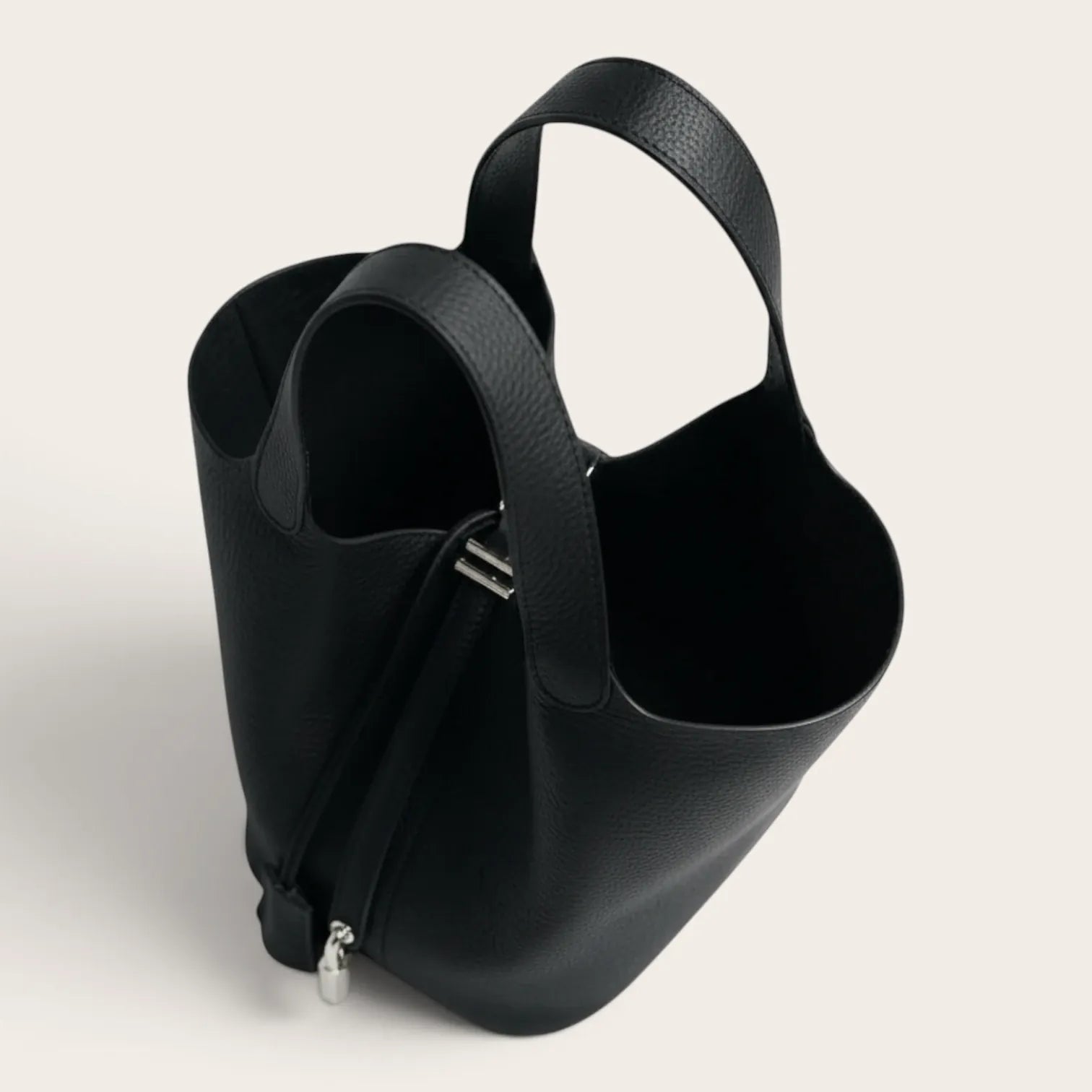 Sac seau voyage noir